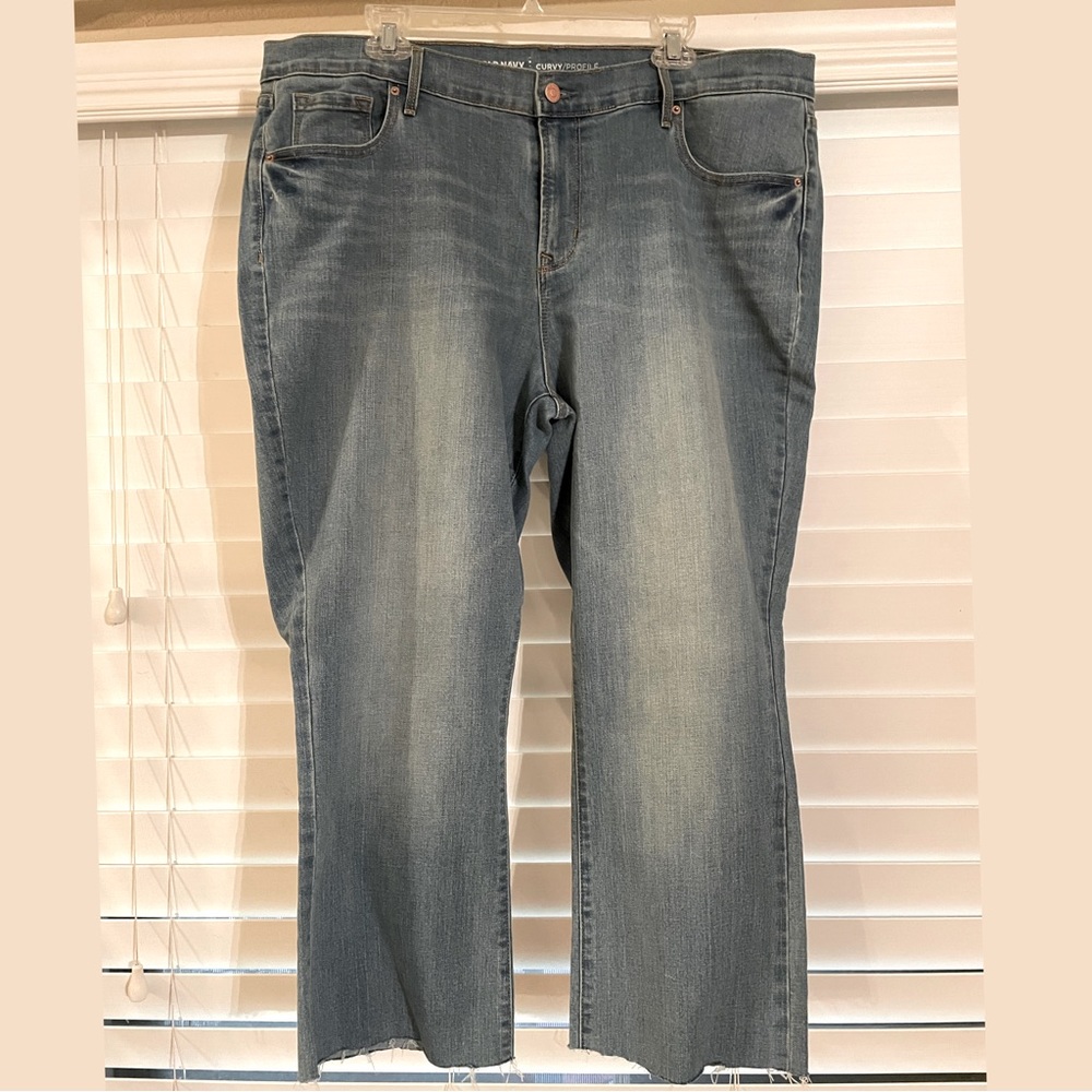 Old Navy Curvy cropped jeans